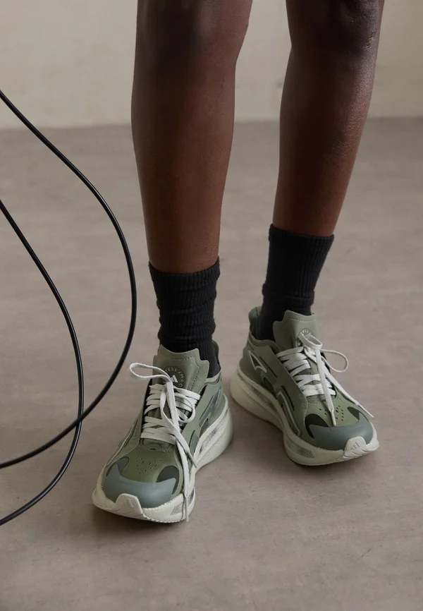 ASMC ULTRABOOST 5 - Laufschuh Straße - legacy green/willow grey/glory green