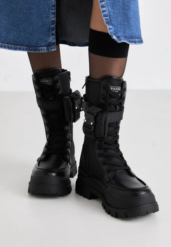 ASPHA  - Plateaustiefel - black
