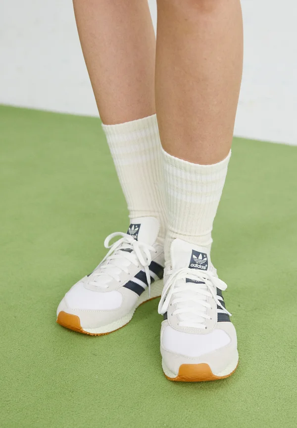 ATLANTA UNISEX - Sneaker low - off white/footwear white