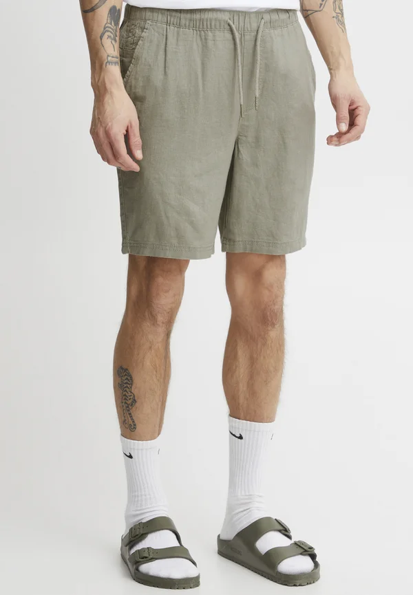 AURELIUS ELASTICATED - Shorts - vetiver