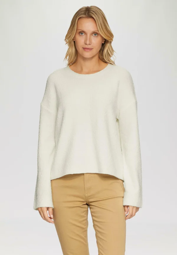 AUS BOUCLÉ - Strickpullover - creme