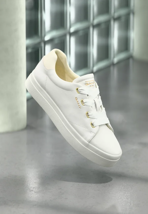 AVONA - Sneaker low - white