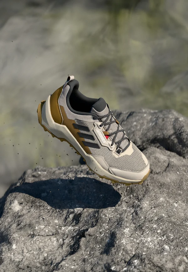 AX4 HIKING - Hikingschuh - beige/carbon/pure ruby