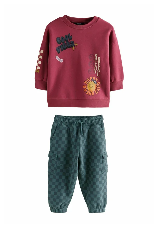 BACKPRINT AND JOGGERS SET - Cargohose - burgundy red