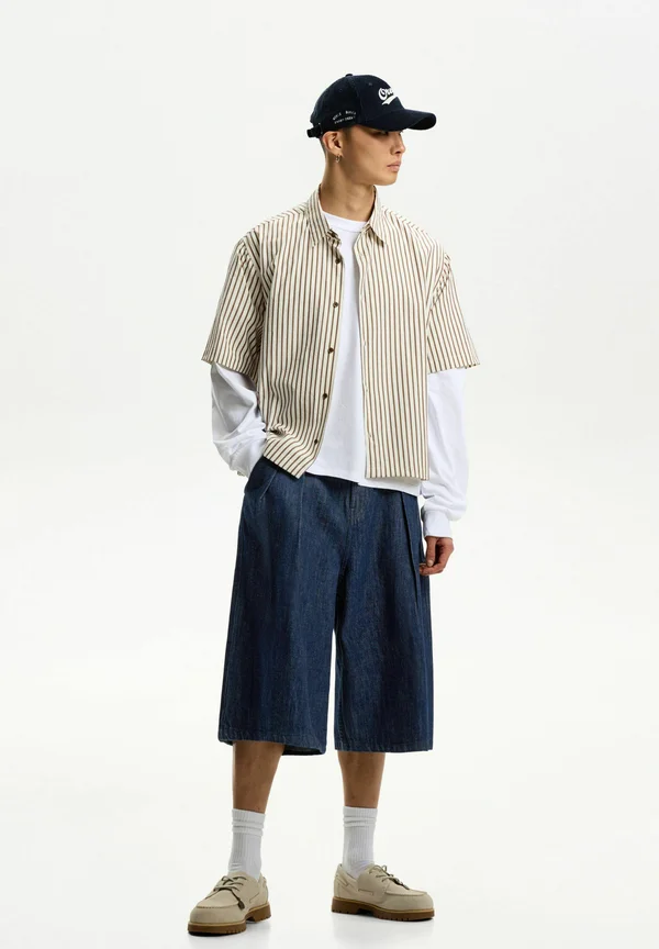 BAGGY BERMUDA  - Jeans Shorts - royal blue