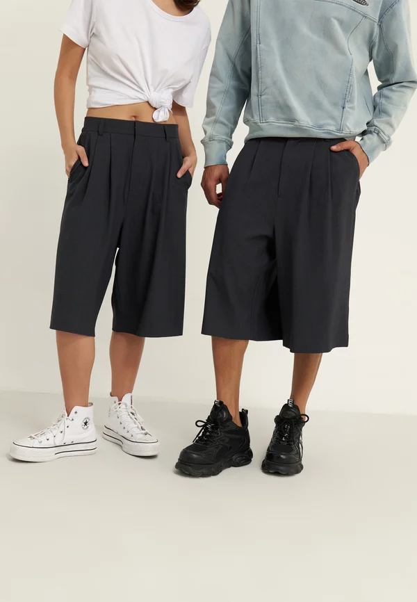 BAGGY TAILORED SHORTS UNISEX - Shorts - dark grey