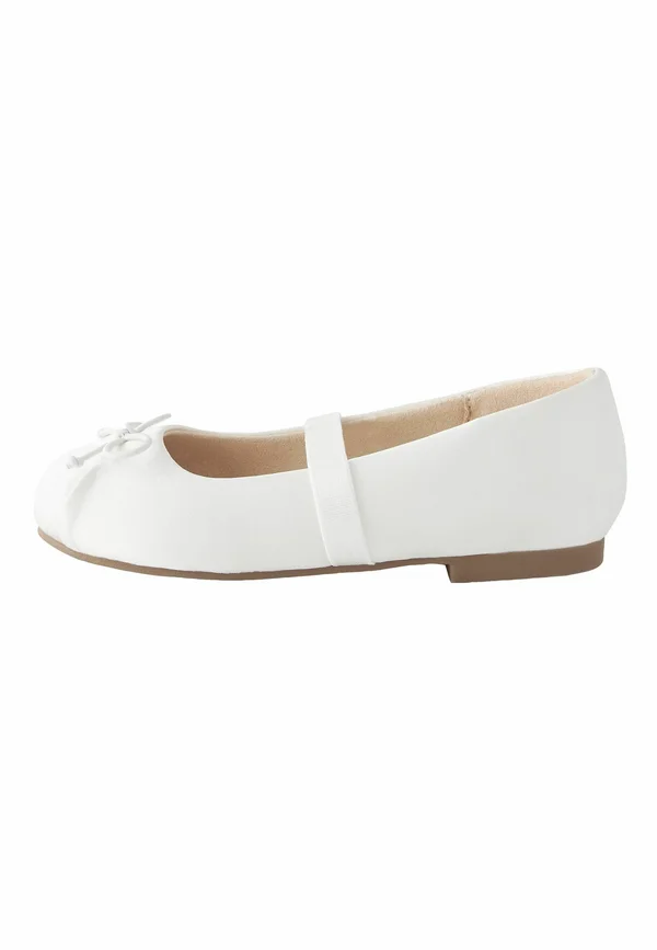 BALLET SHOES - Lauflernschuh - white stain resistant satin