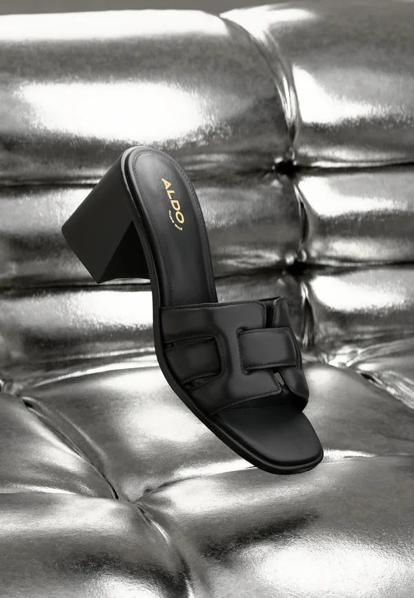 BANALADAR PILLOW WALK - Pantolette hoch - black