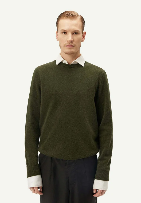 BASIC R-AUSSCHNITT - Strickpullover - khaki