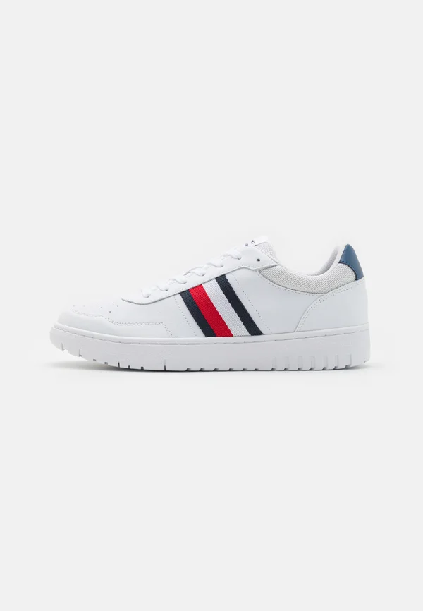 BASKET CORE LITE - Sneaker low - white