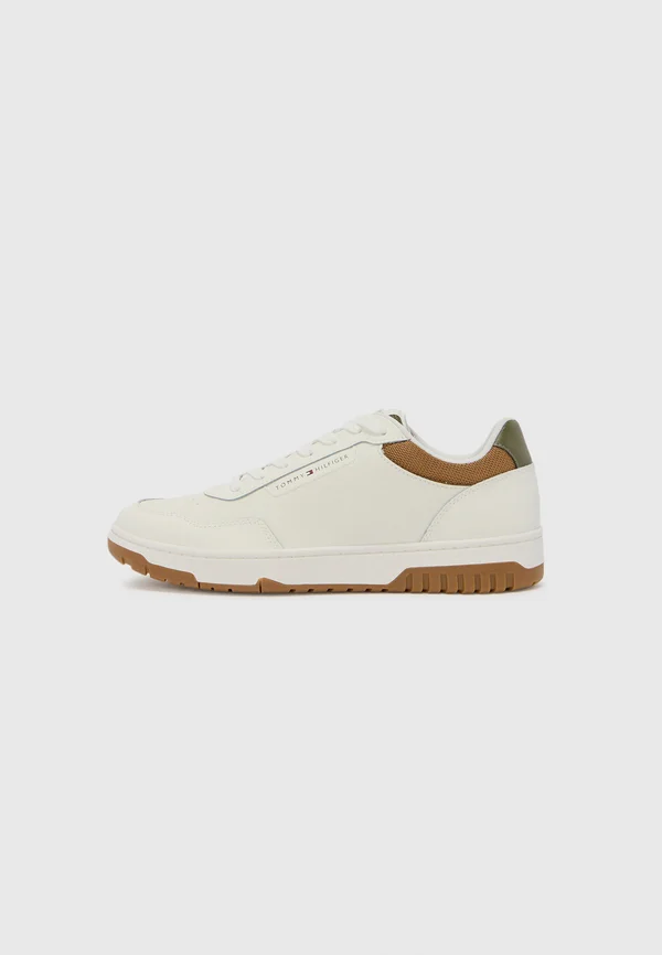 BASKET CORE - Sneaker low - ecru/army green