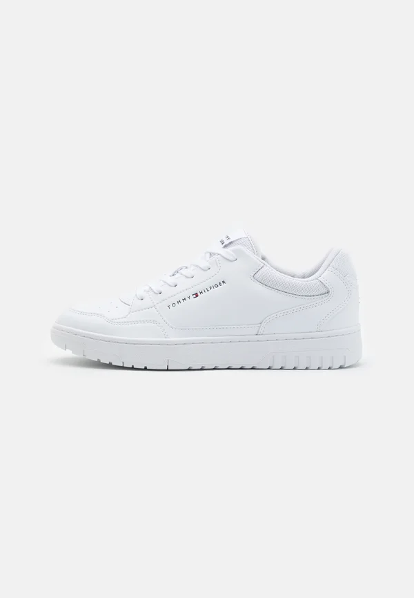 BASKET CORE - Sneaker low - white