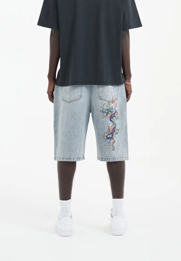 BATTLE-DRAGON DIAMANTE JORTS - Jeans Shorts - bleach