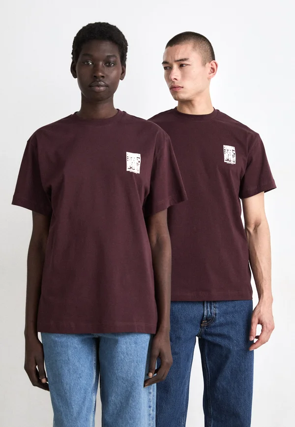 BEAT BISTRO UNISEX - T-Shirt print - deep plum
