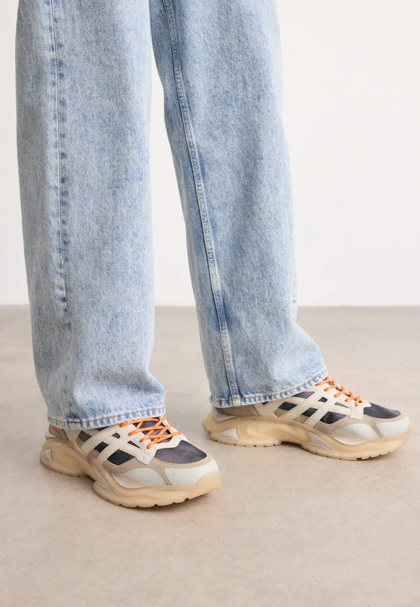 BELLUNO  - Sneaker low - beige/orange