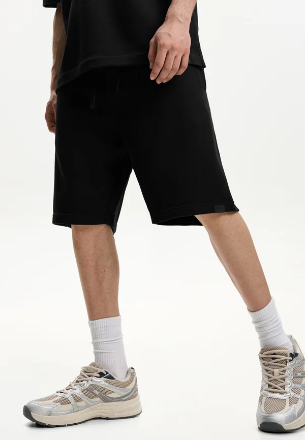 BERMUDA - Jogginghose - black