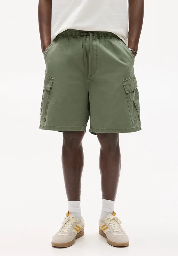 BERMUDA - Shorts - khaki