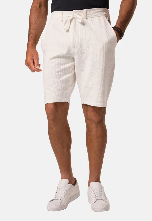 BERMUDA WAIST WITH BUTTON AND ZIP POCKETS - Shorts - off white