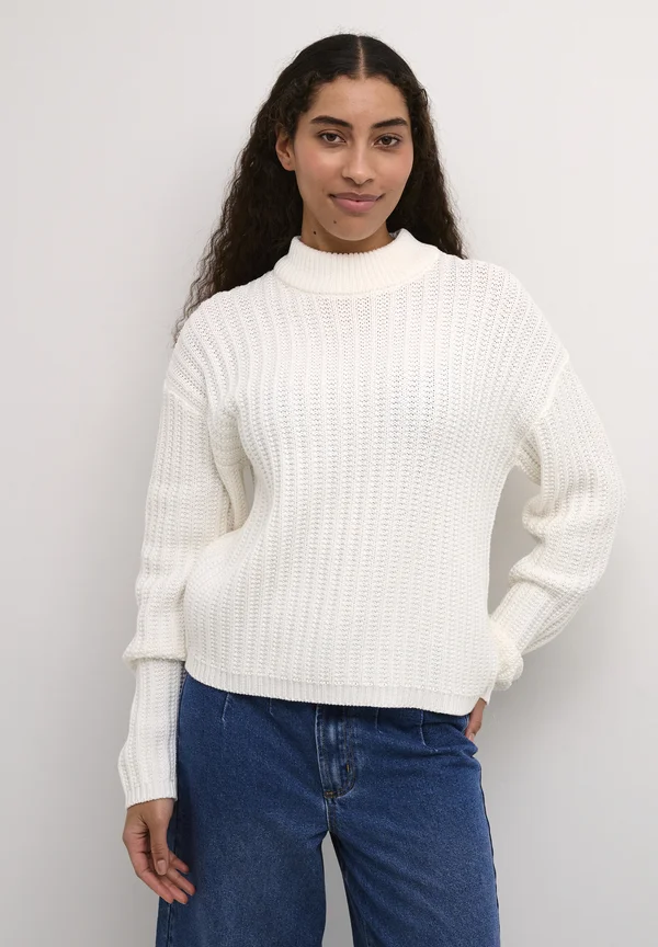 BESS PULLOVER - Strickpullover - chalk
