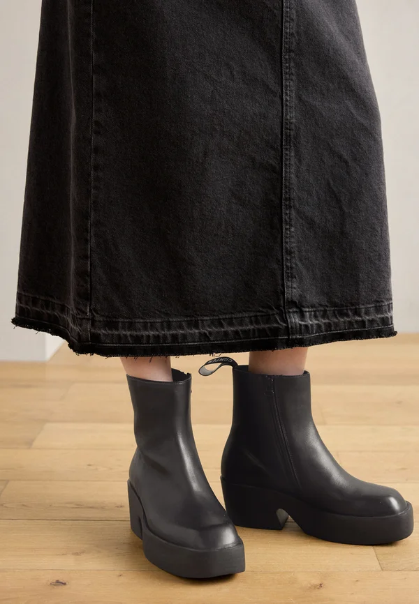BILLIE - Plateaustiefelette - black
