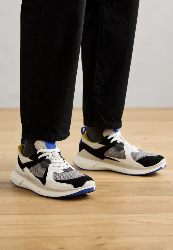 BIOM 2.2 - Sneaker low - black/white/gravel