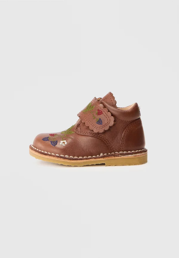 BLACKBERRIES SCALLOP BOOT UNISEX - Stiefelette - hazelnut