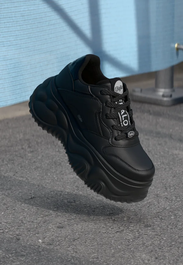 BLADER ONE - Sneaker low - black