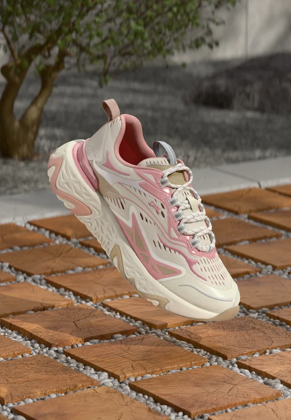 BLAZE INFERNO - Sneaker low - off white/pink