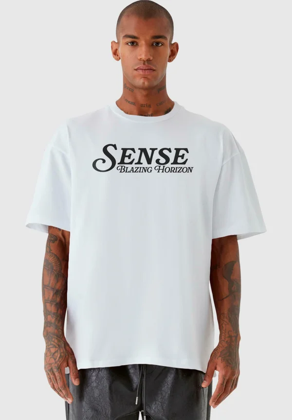 BLAZING HORIZON  - T-Shirt print - white