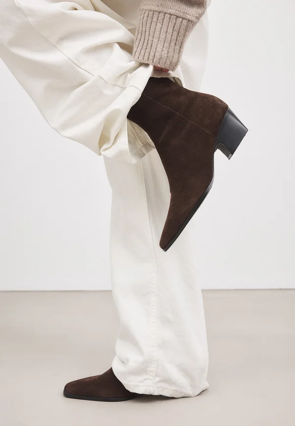 BLOCK HEEL - Stiefelette - brown