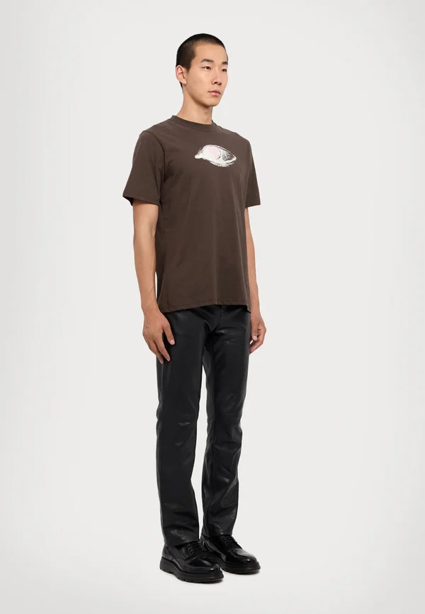 BOBBY EYE HEART  - T-Shirt print - mahogany