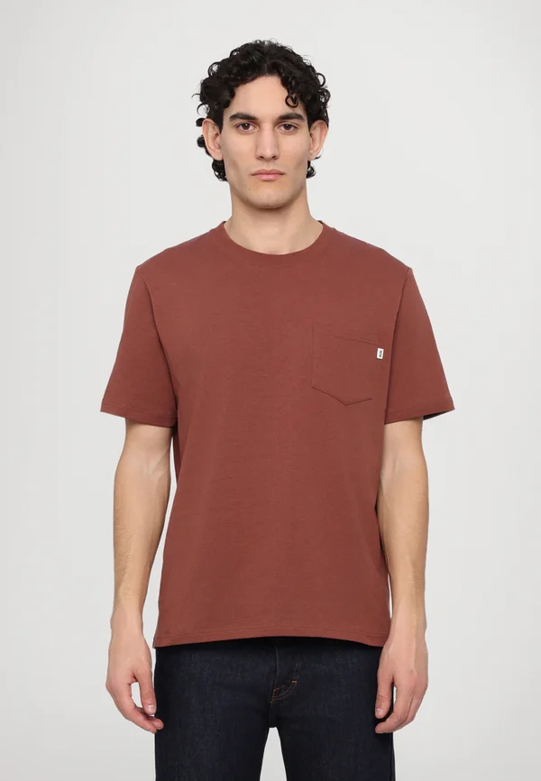 BOBBY POCKET - T-Shirt basic - cinnamon brown