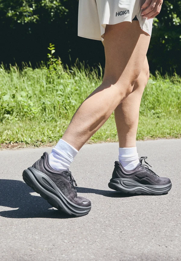 BONDI 9 - Laufschuh Straße - black