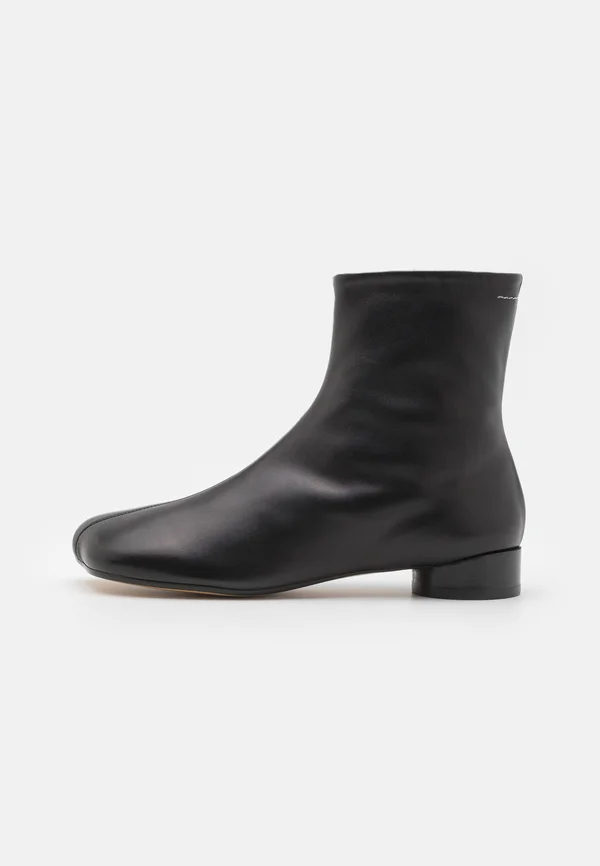 BOOT - Stiefelette - black