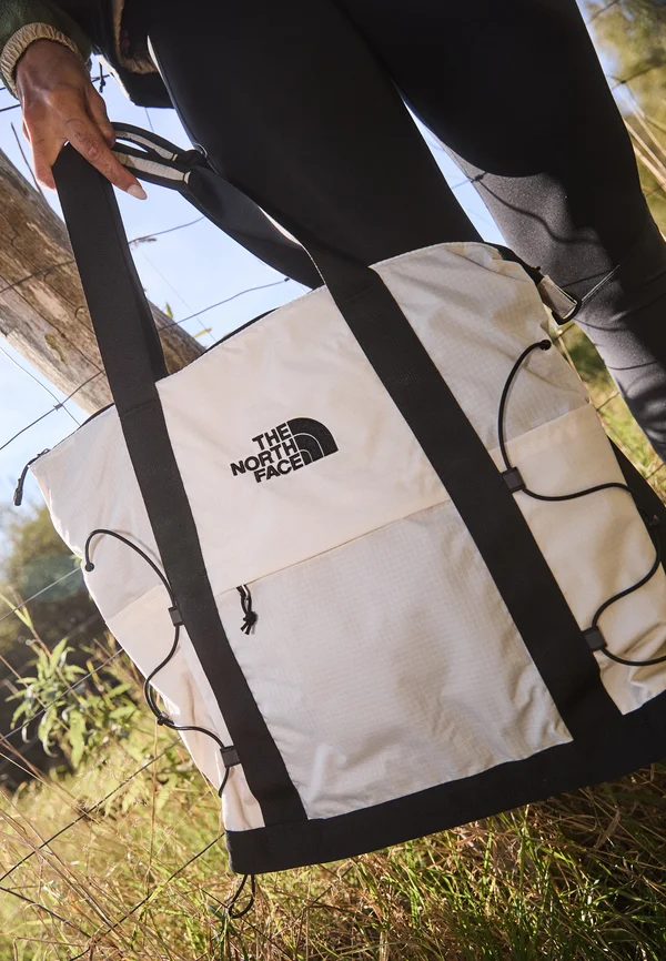 BOREALIS TOTE UNISEX - Shopping Bag - gardenia white-tnf black-npf