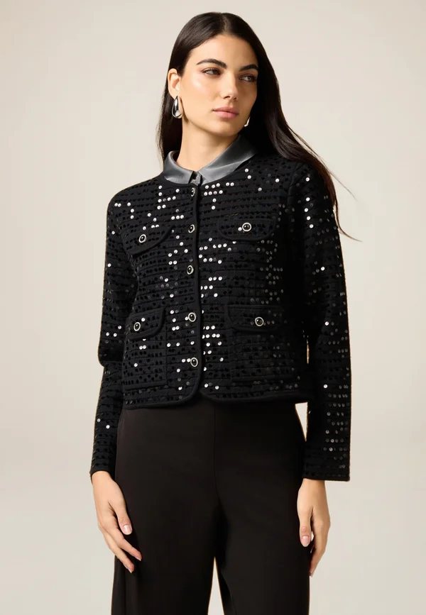 BOXY CON PAILLETTES - Strickjacke - nero