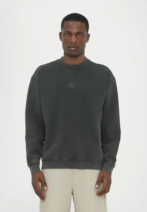 BOXY EMBROIDERED - Sweatshirt - vintage black