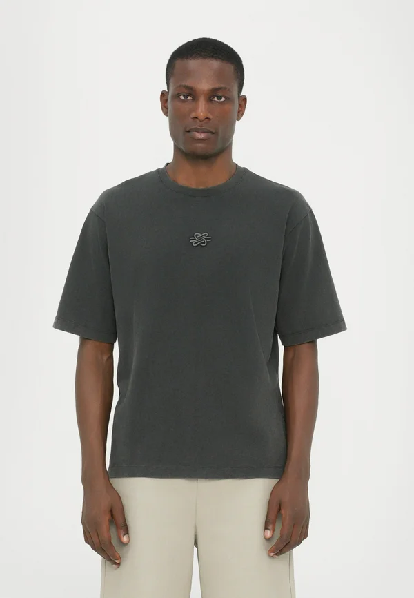 BOXY EMBROIDERED - T-Shirt print - vintage black