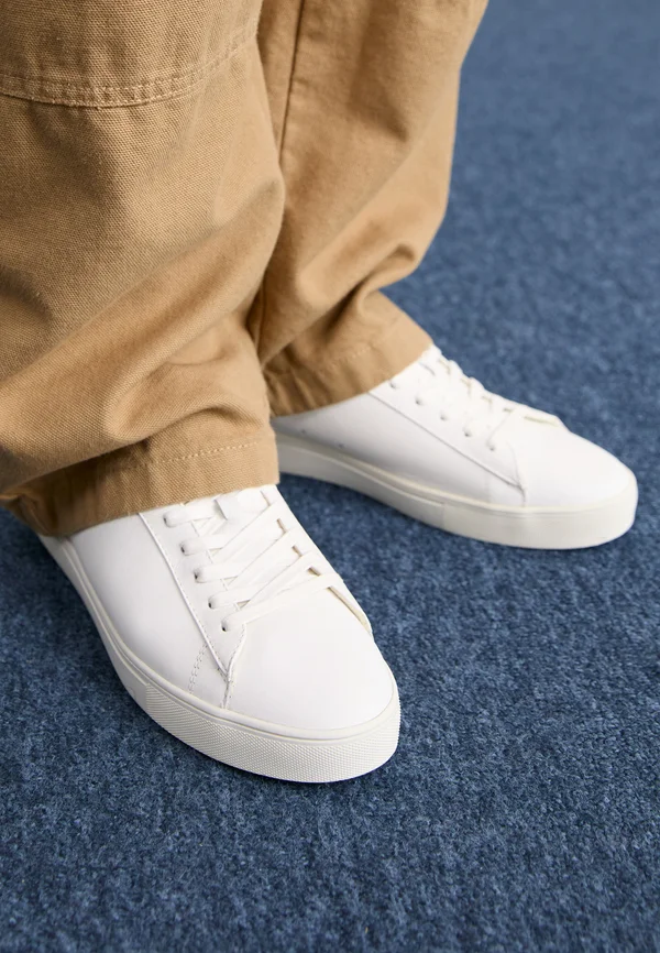 BRADLEY - Sneaker low - triple white