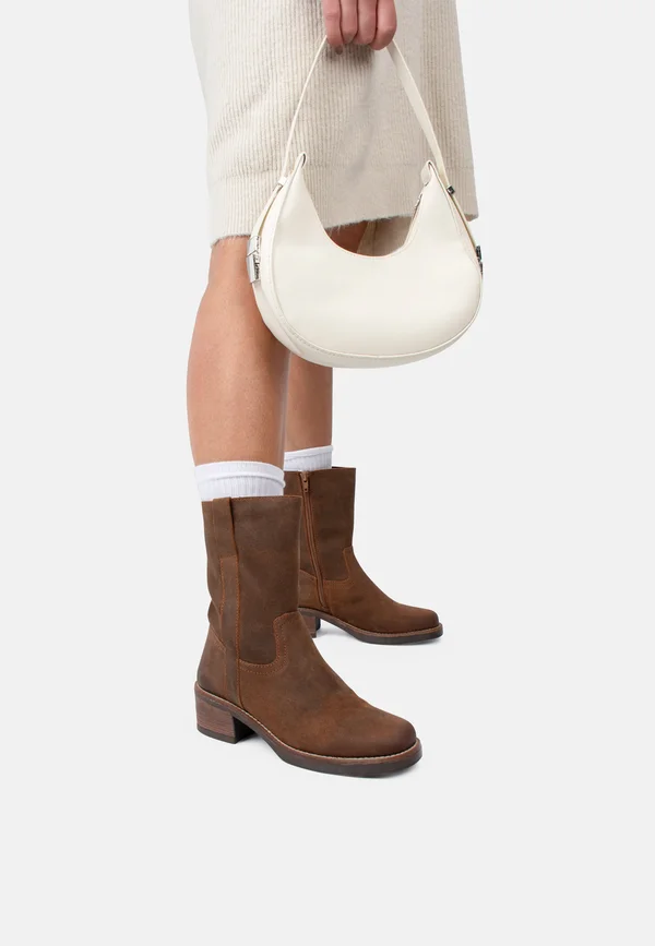 BRAVE - Plateaustiefelette - cognac