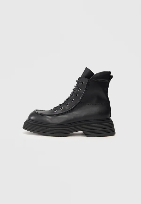 BROGUE - Schnürstiefelette - black