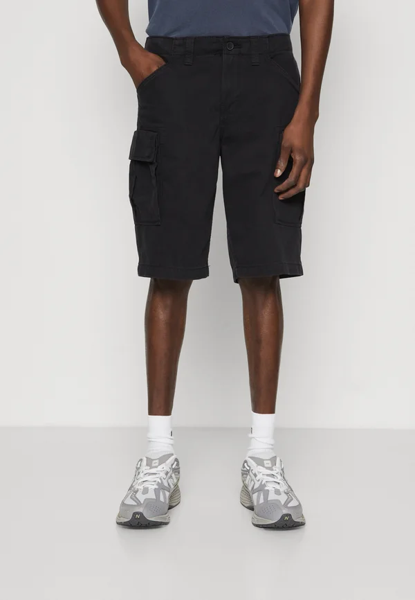 BROOKLINE CARGO - Shorts - black