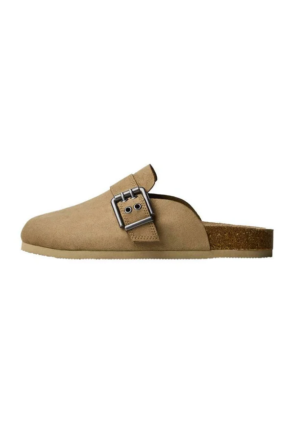 BUCKLE DETAIL - Clogs - sand