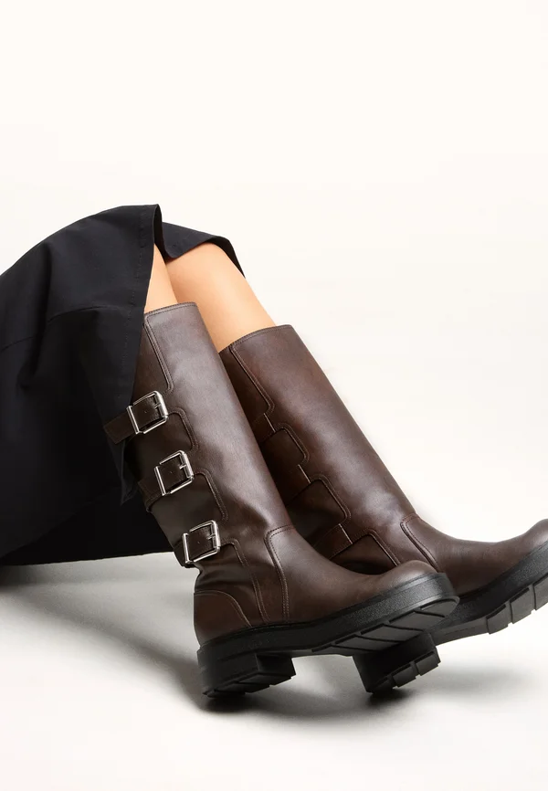 BUCKLED - Plateaustiefel - brown