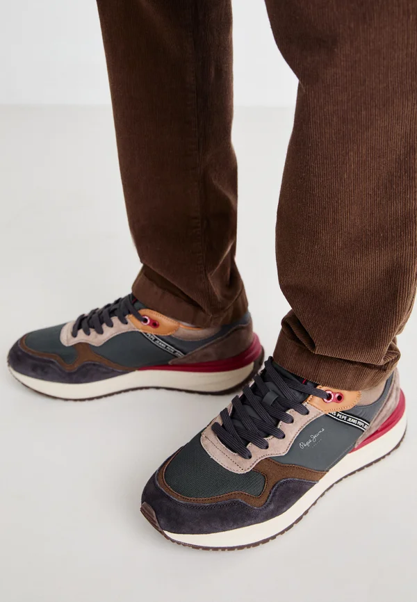 BUSTER PRO M - Sneaker low - khaki green