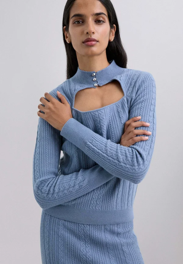 BUTBRAIDOPENSET - Strickpullover - light blue