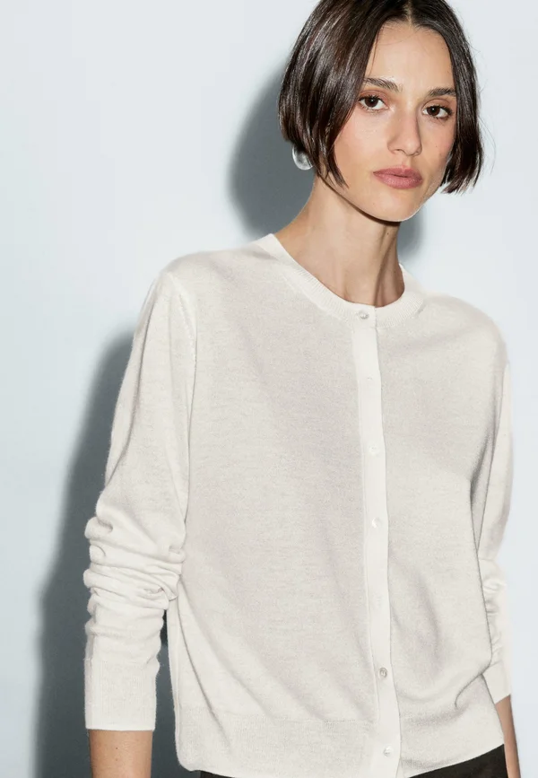 BUTTONED WITH CREW NECK - Strickjacke - beige