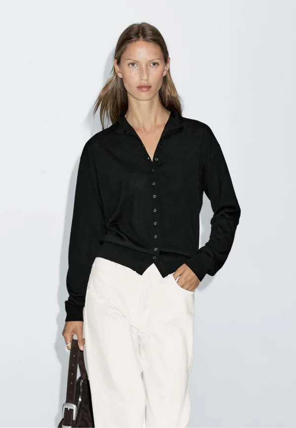 BUTTONED WITH MOCK TURTLENECK - Strickjacke - black