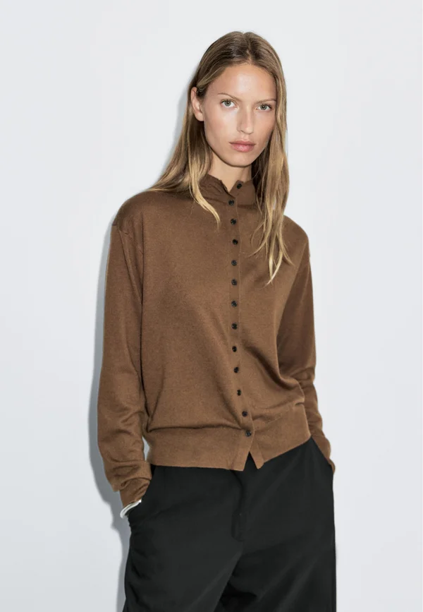 BUTTONED WITH MOCK TURTLENECK - Strickjacke - brown