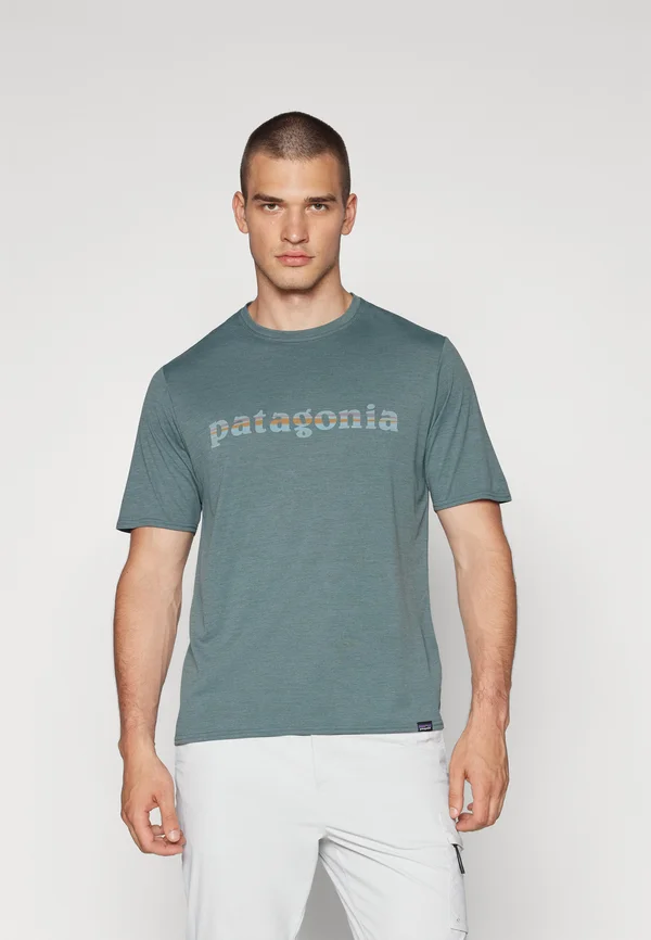 CAP COOL DAILY GRAPHIC SHIRT - Sport T-Shirt - nouveau green